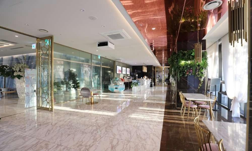 Chuncheon Eston Hotel מראה חיצוני תמונה