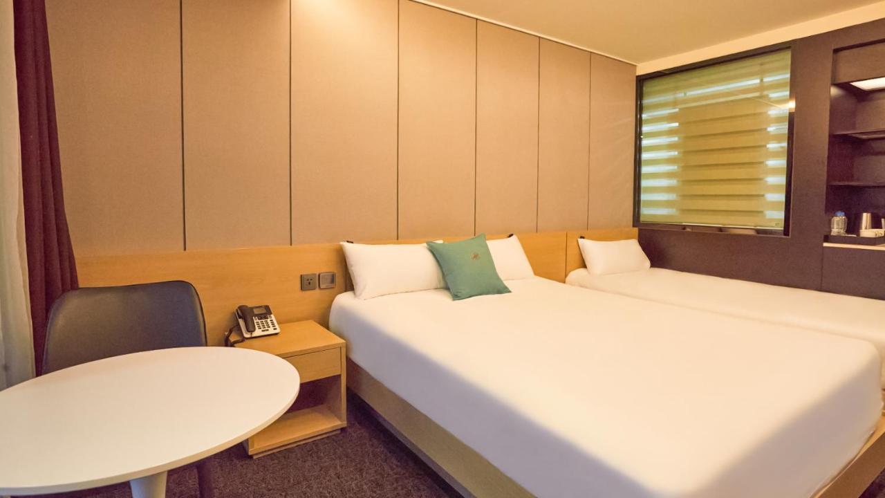 Chuncheon Eston Hotel מראה חיצוני תמונה