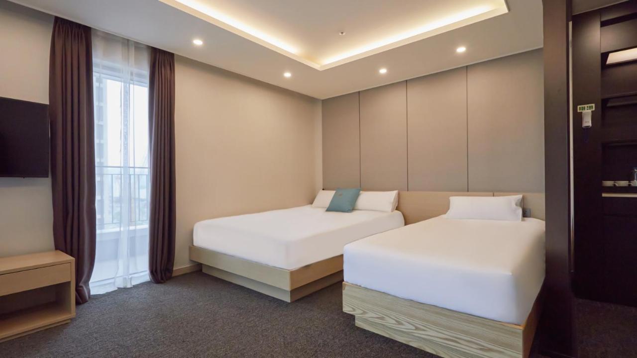 Chuncheon Eston Hotel מראה חיצוני תמונה