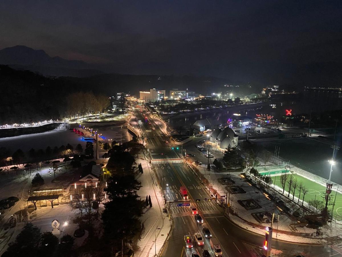 Chuncheon Eston Hotel מראה חיצוני תמונה